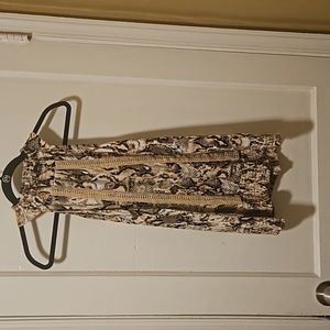 💖5/15.00 BUNDLE AND SAVE💖Fever  by Macys Snakeskin Look Blouse